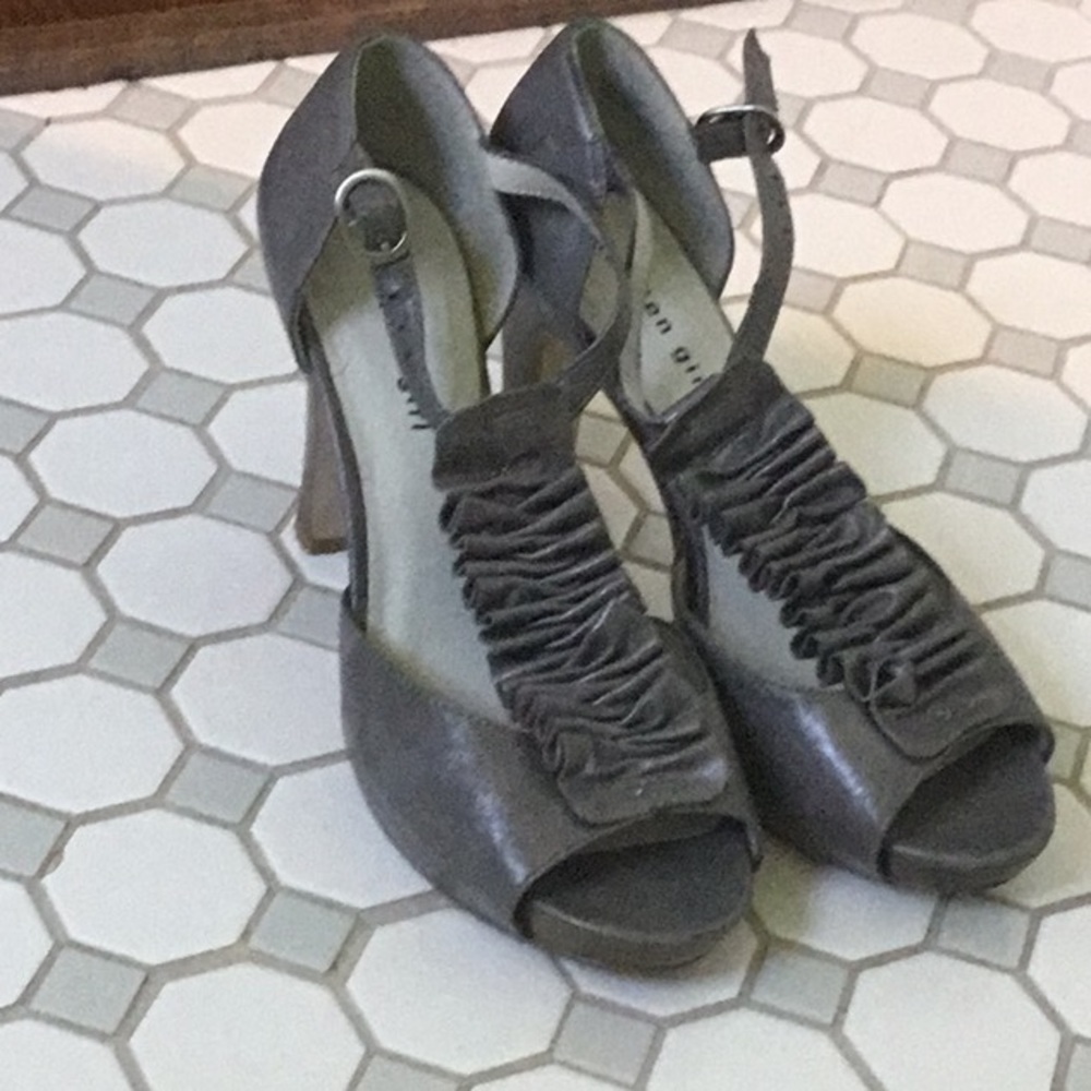 Madden girl gray heels
